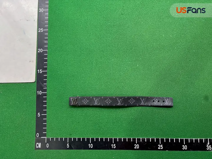 LV Bracelet QC photo 4