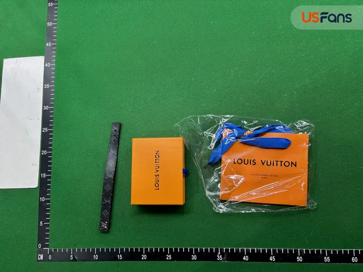 LV Bracelet QC photo 5