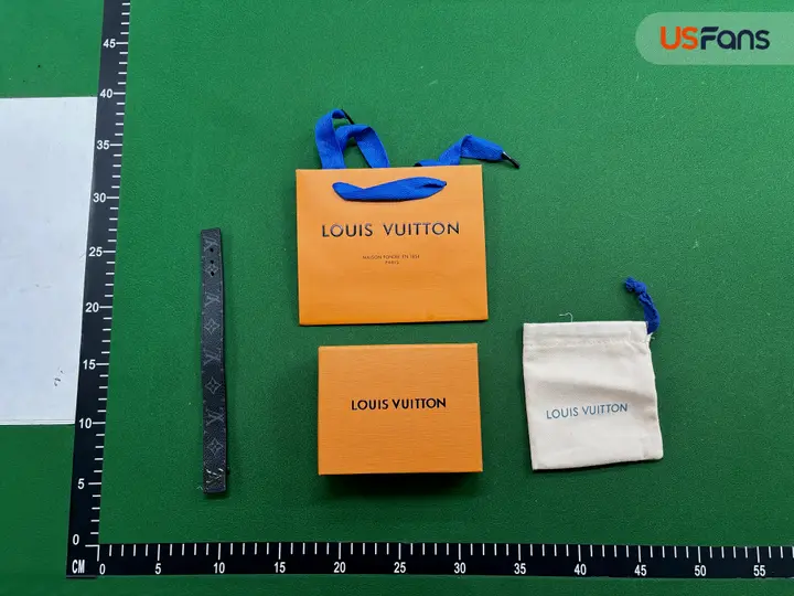 LV Bracelet QC photo 8