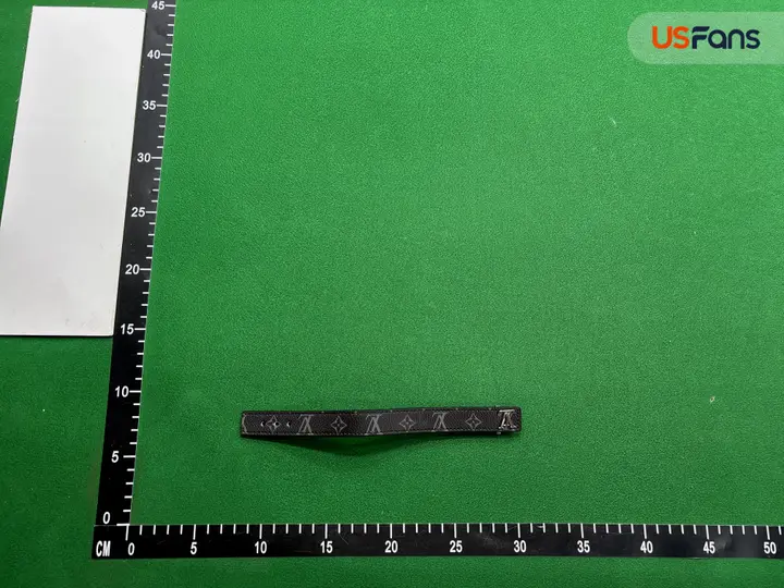 LV Bracelet QC photo 9