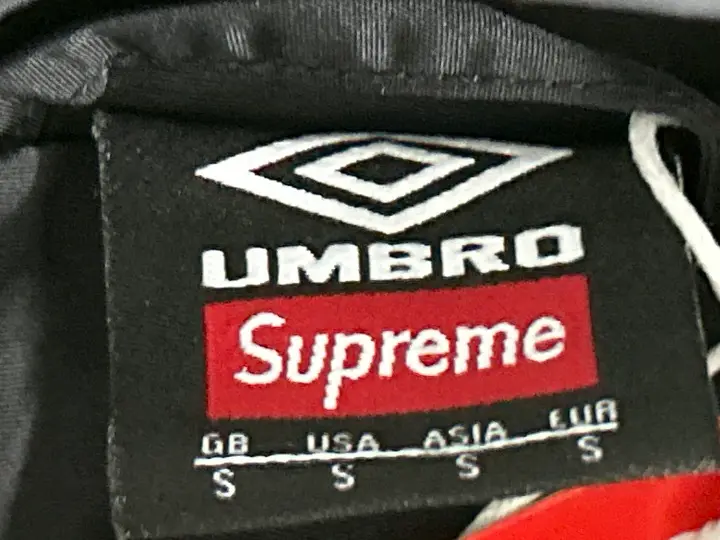 Supreme x Umbro Windbreaker Set QC photo 2