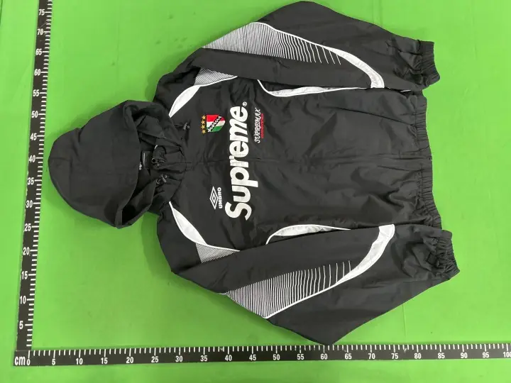 Supreme x Umbro Windbreaker Set QC photo 3