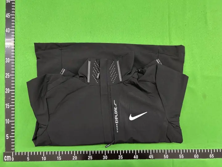 Nike Windbreaker Jacket QC photo 17