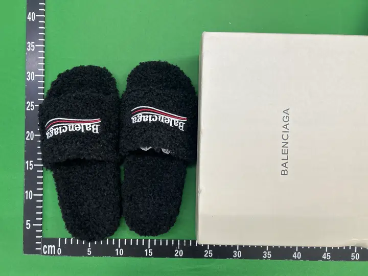 Balenciaga Fur Slides QC photo 2