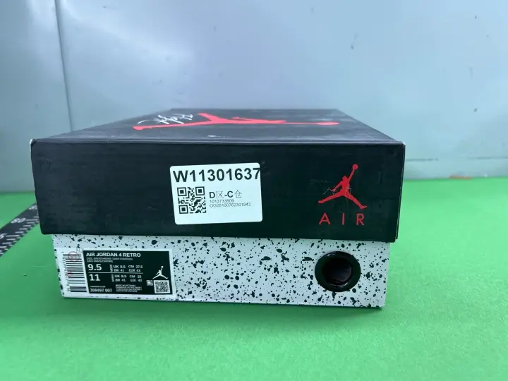 Jordan 4 Green Metallic QC photo 1
