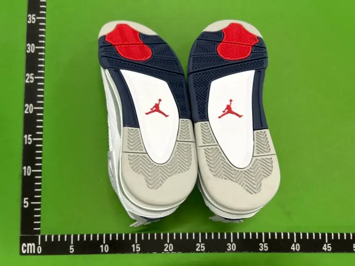 Jordan 4 Green Metallic QC photo 14