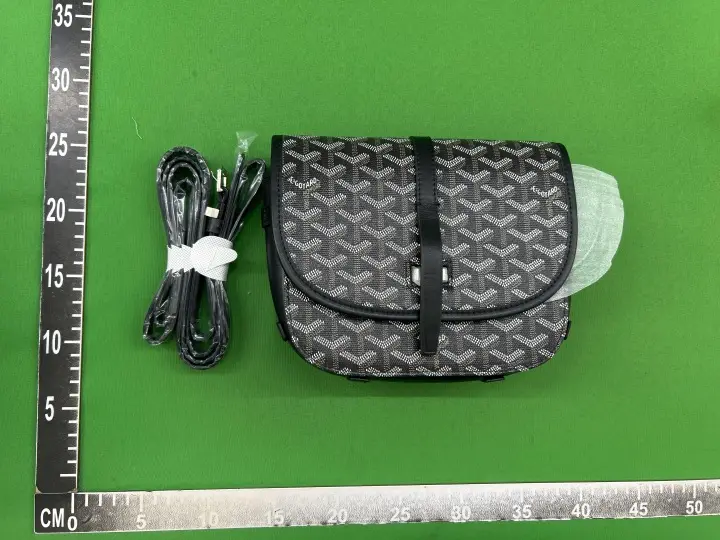 Goyard Shoulder Bags QC photo 3