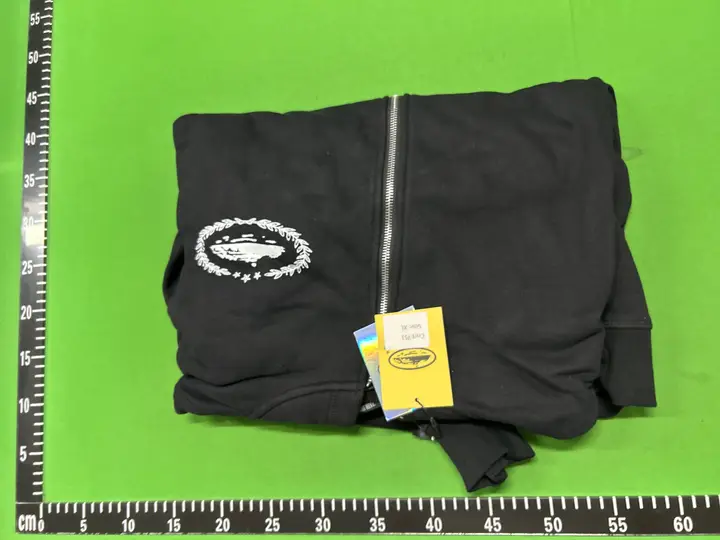 Corteiz Alcatraz Zip-Up Hoodie QC photo 1