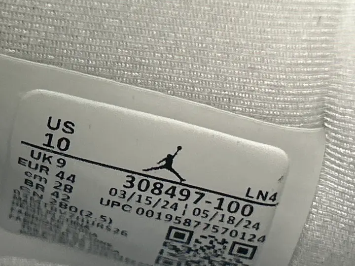 Jordan 4 Wet Cement QC photo 13