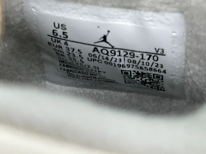 Jordan 4 Wet Cement QC photo 20