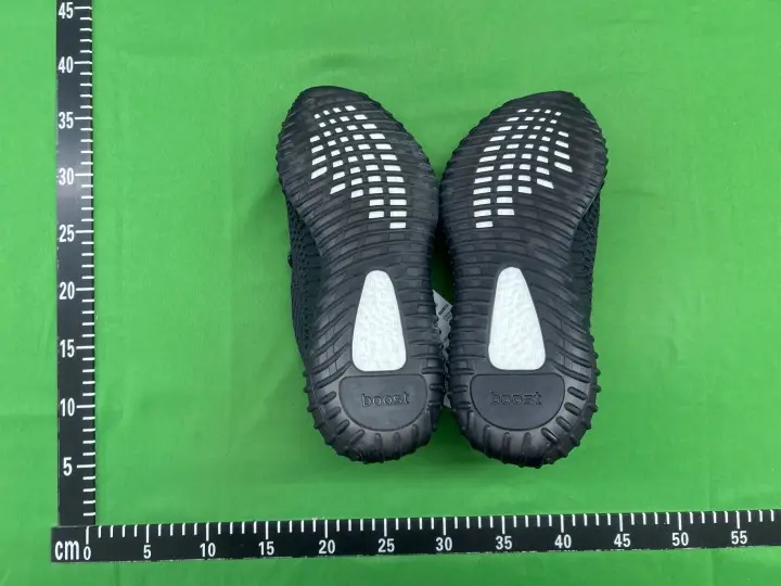 Yeezy 350 Dazzling Blue QC photo 14