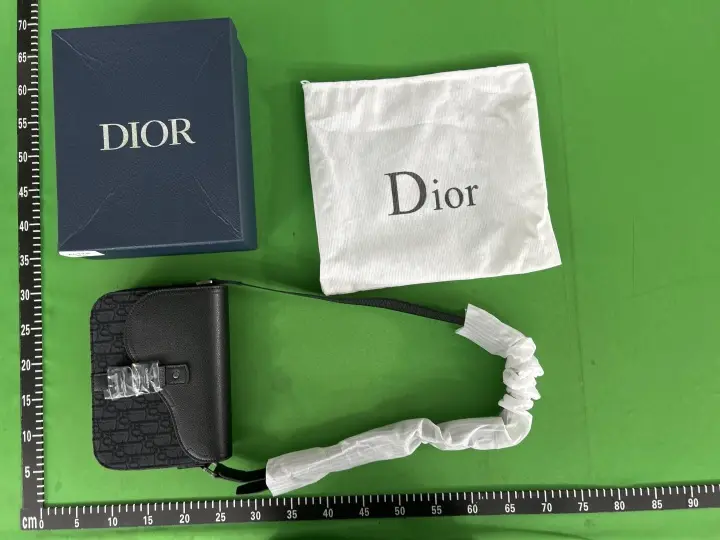 DIOR Oblique QC photo 1