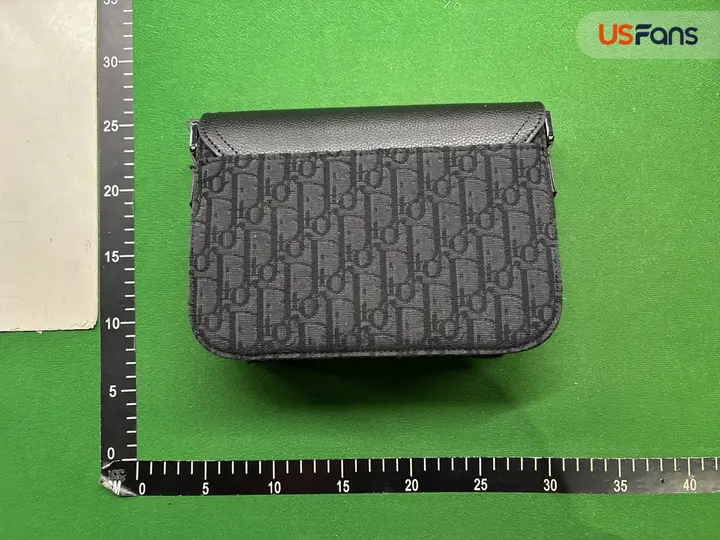 DIOR Oblique QC photo 14