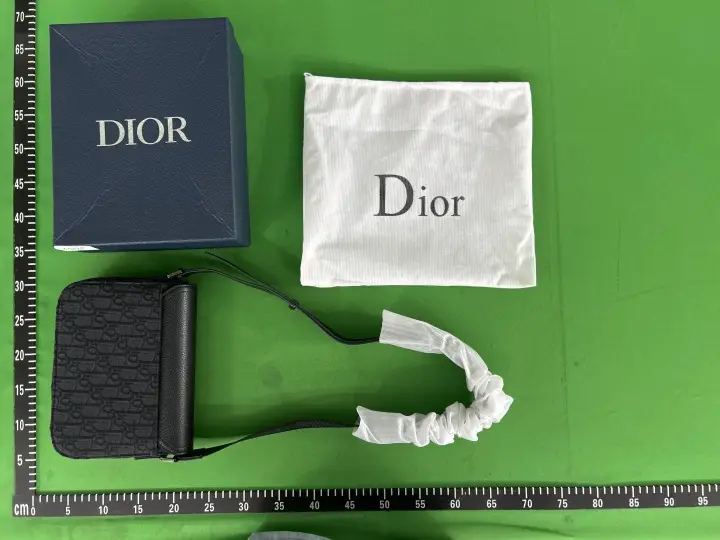 DIOR Oblique QC photo 2