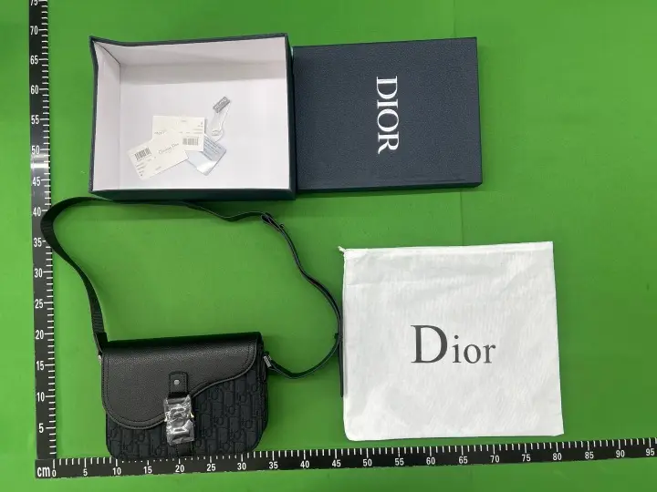 DIOR Oblique QC photo 3