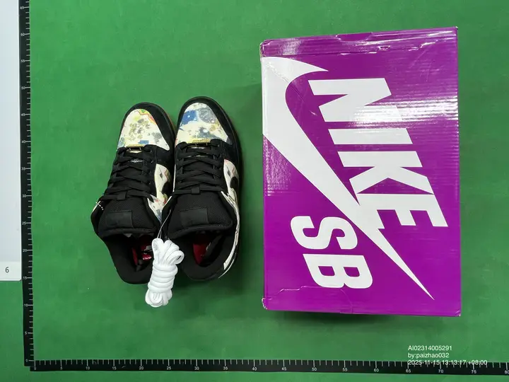Dunk x Supreme Rammellzee Shoes QC photo 17