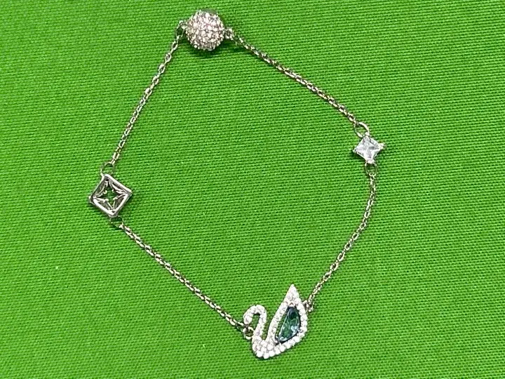 Swarovski BRACLET QC photo 4