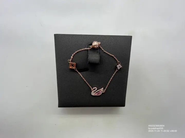 Swarovski BRACLET QC photo 7