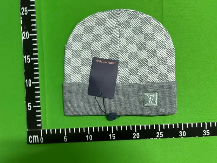 LV Budget Beanie QC photo 12