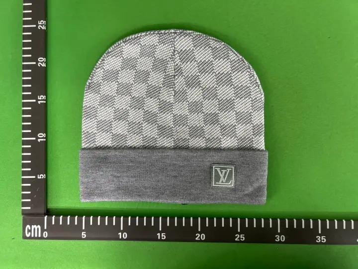 LV Budget Beanie QC photo 14