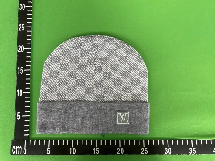 LV Budget Beanie QC photo 6