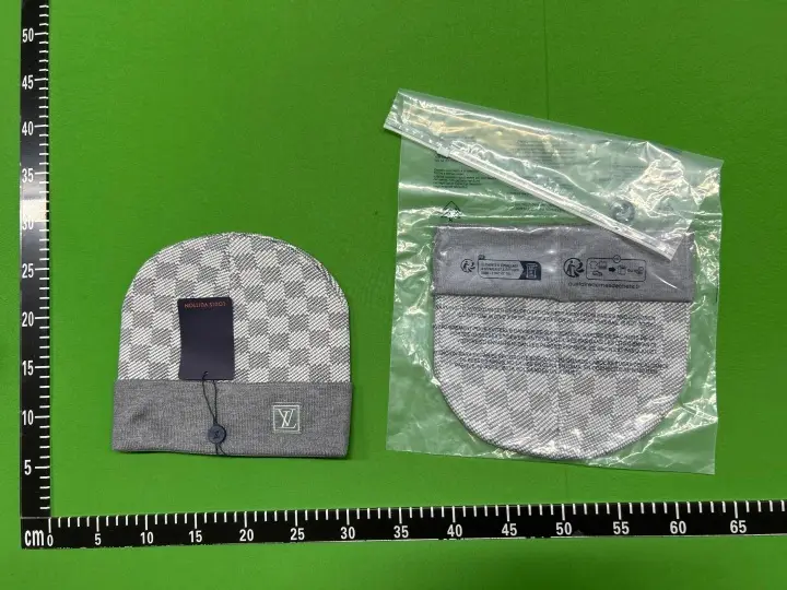 LV Budget Beanie QC photo 7