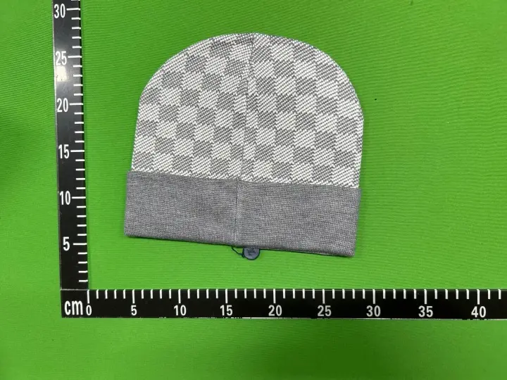 LV Budget Beanie QC photo 8