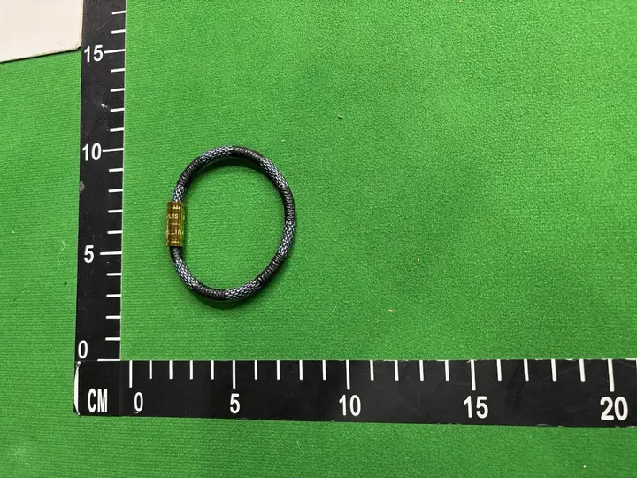LV BRACLET QC photo 11