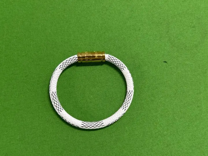 LV BRACLET QC photo 6