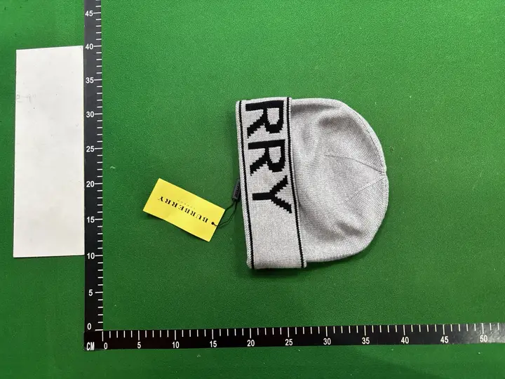 Burberry Beanie QC photo 17