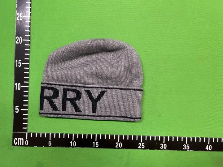 Burberry Beanie QC photo 6