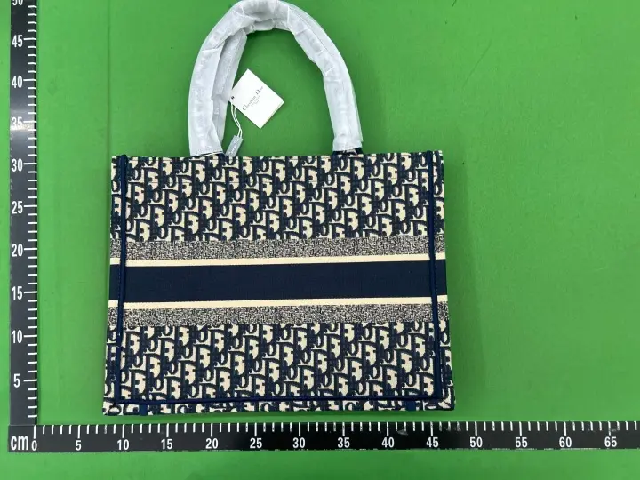 Dior Tote QC photo 1