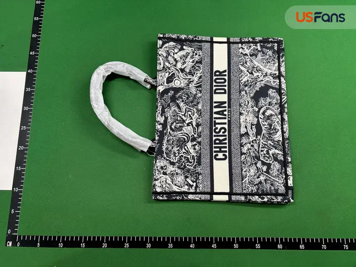 Dior Tote QC photo 10