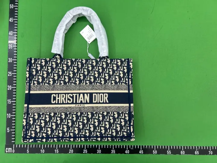 Dior Tote QC photo 2