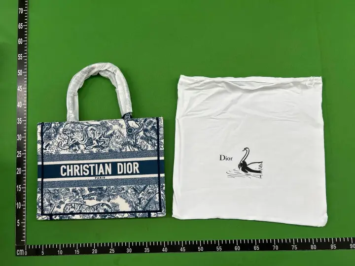 Dior Tote QC photo 3
