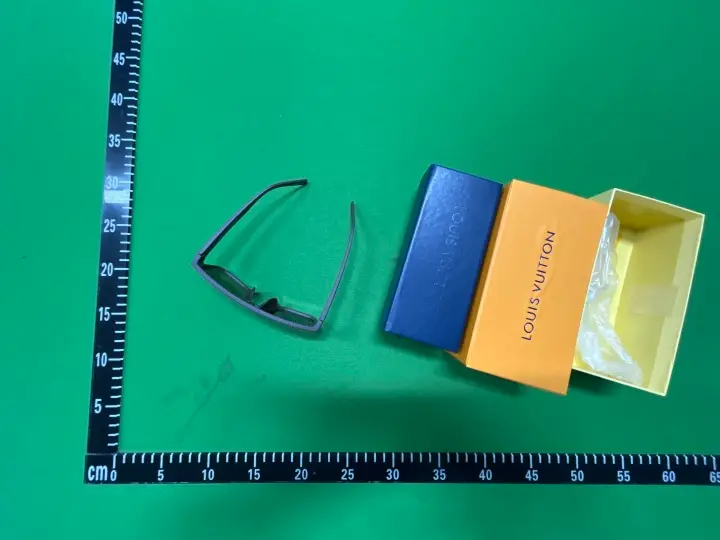 LV Sunglasses QC photo 1