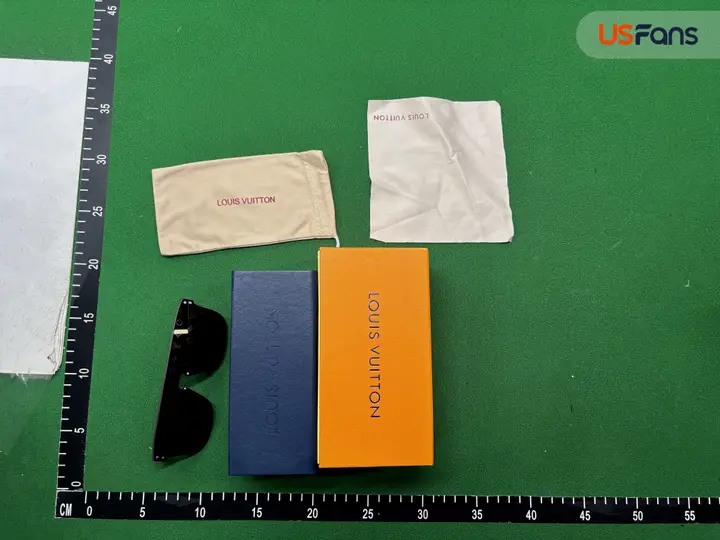 LV Sunglasses QC photo 17