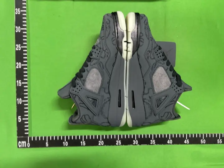 Jordan 4 SB Pine Green QC photo 4