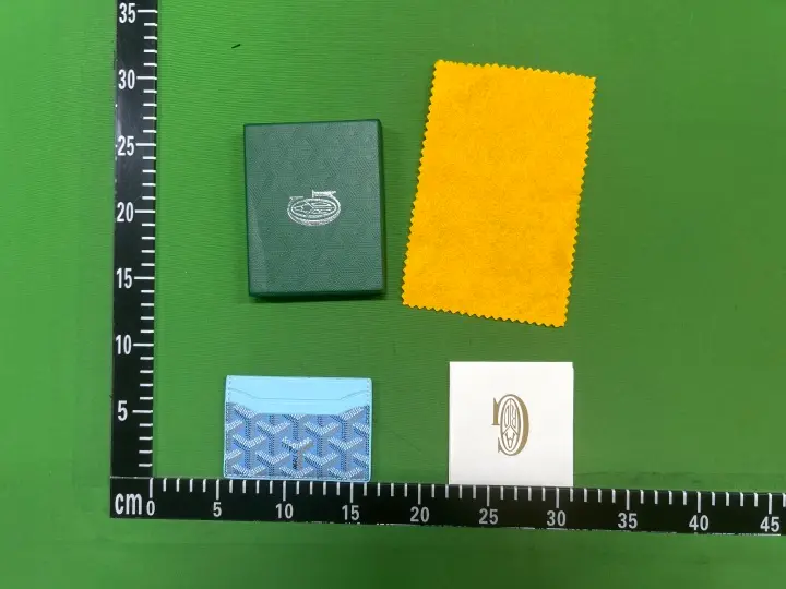 Goyard Wallet QC photo 16