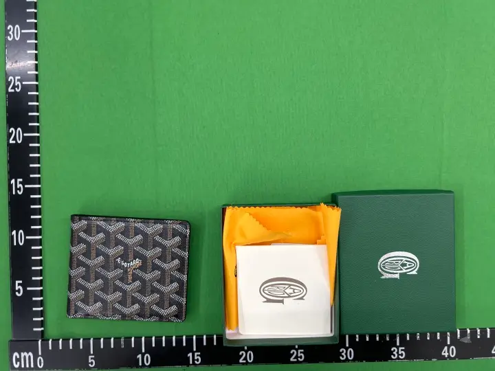 Goyard Wallet QC photo 4