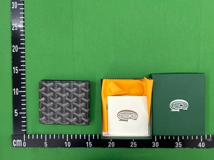 Goyard Wallet QC photo 5