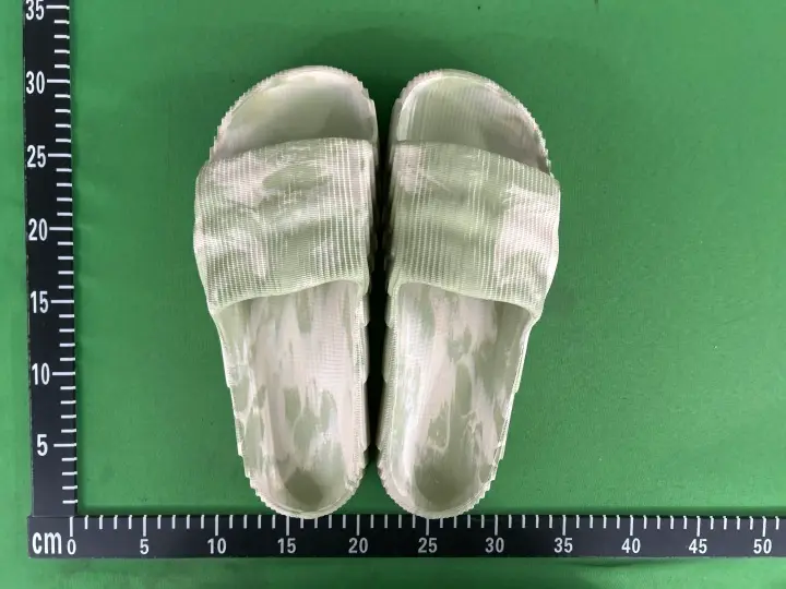 Adidas Slides QC photo 1