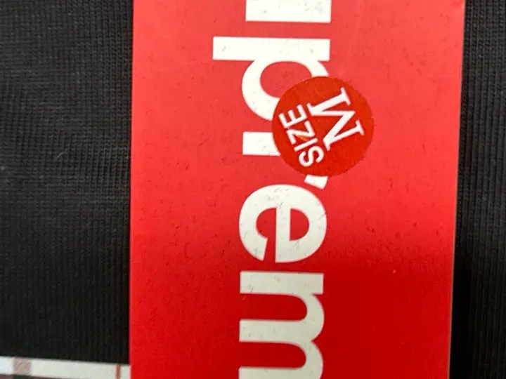 Supreme Burberry Tee QC photo 2