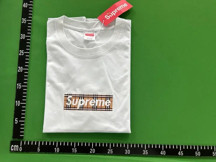 Supreme Burberry Tee QC photo 5