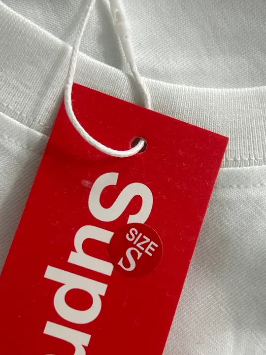 Supreme Burberry Tee QC photo 6