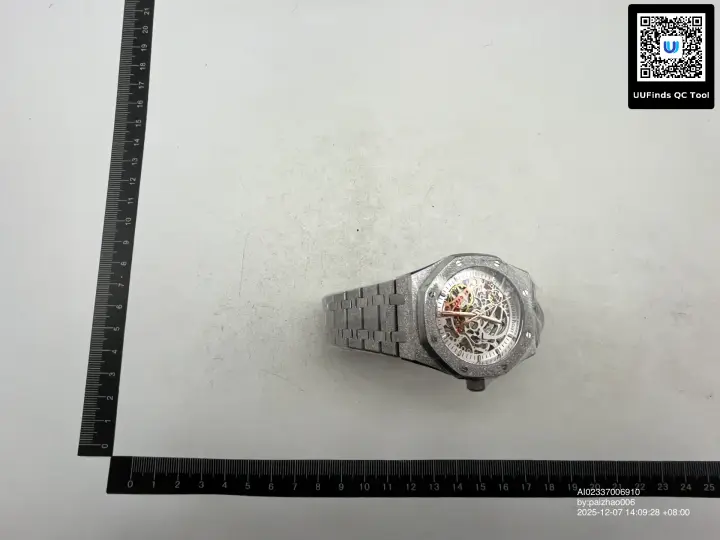 Stones Covered Audemars Piguet QC photo 6