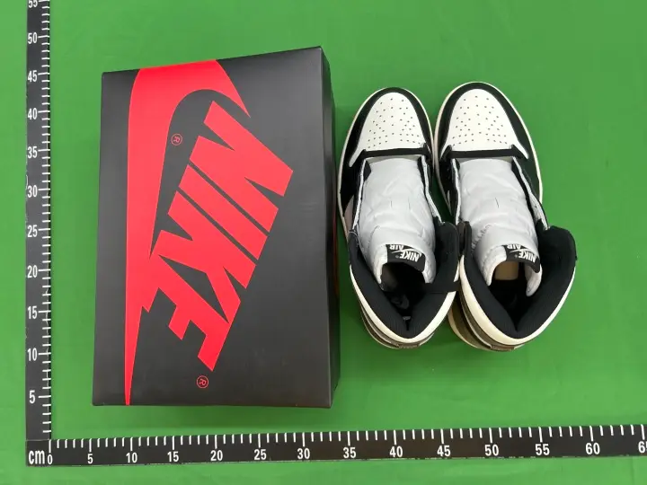 Jordan 1 Court Purple QC photo 19