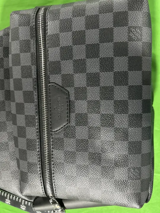 LV Backpack QC photo 4