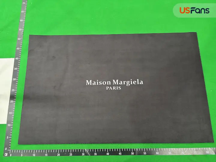 Maison Margiela Black Mat QC photo 4