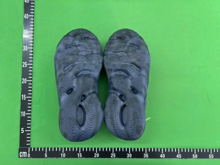 Yeezy Foam RNNR QC photo 16